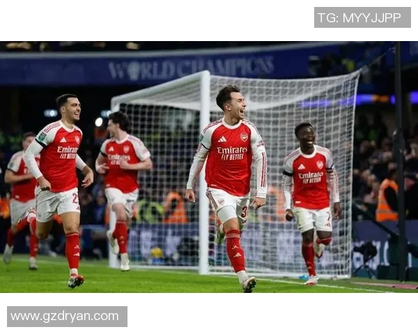 足总杯经典对决阿森纳绝杀曼联引爆全场激情瞬间解析